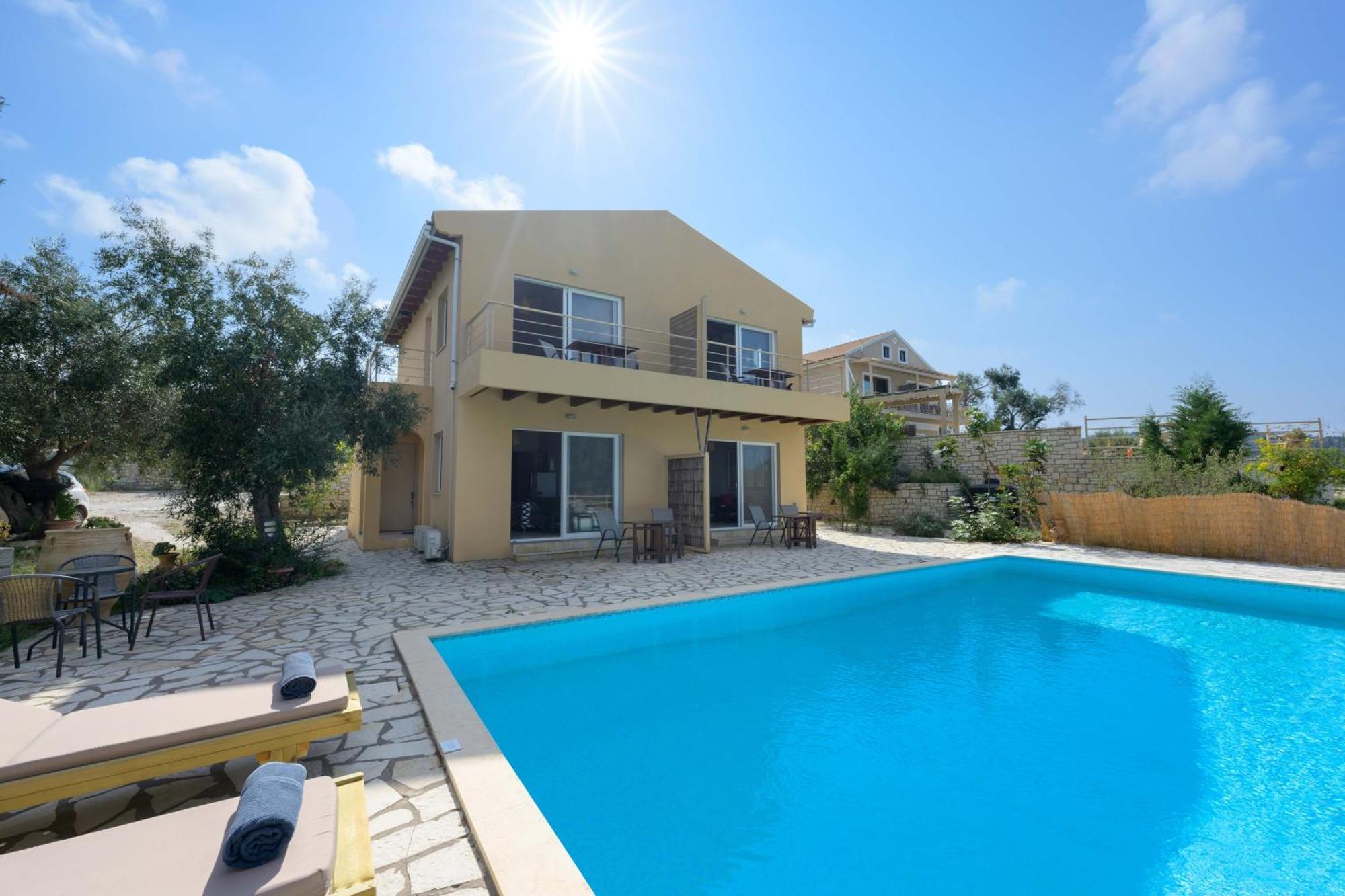 Pangolas Apartments Paxos Longós Exterior photo