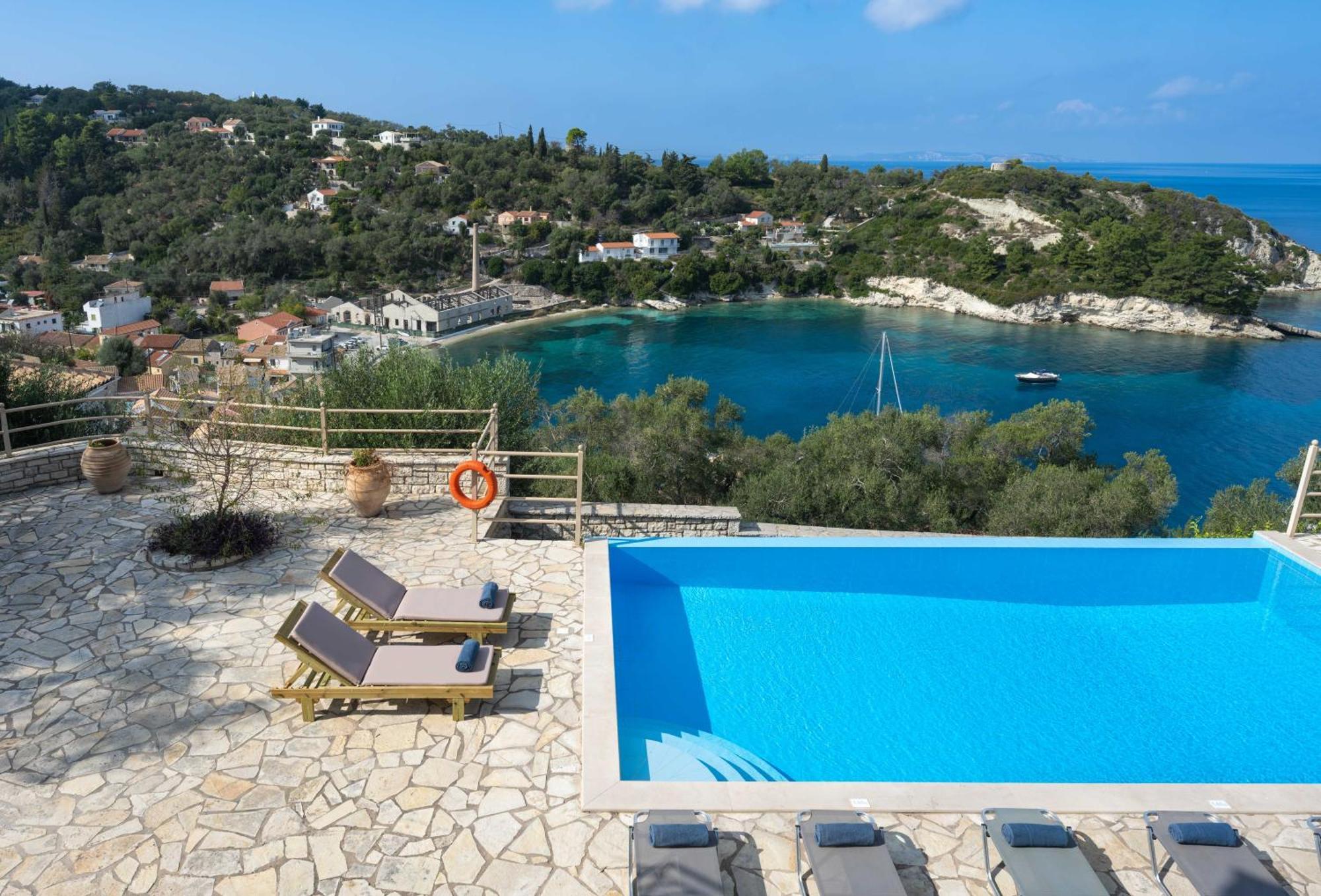 Pangolas Apartments Paxos Longós Exterior photo