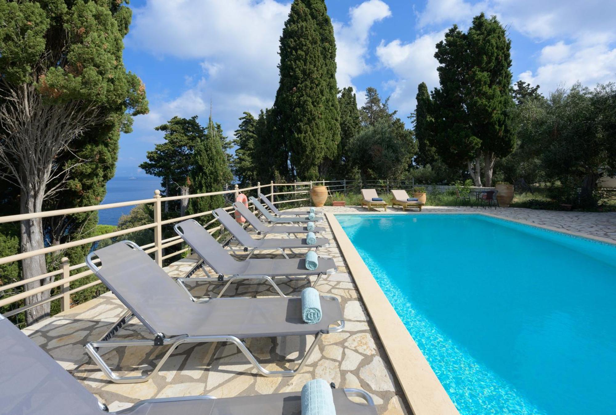 Pangolas Apartments Paxos Longós Exterior photo